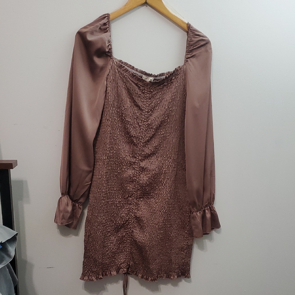 Elegant Long Sleeve Dress in Brown